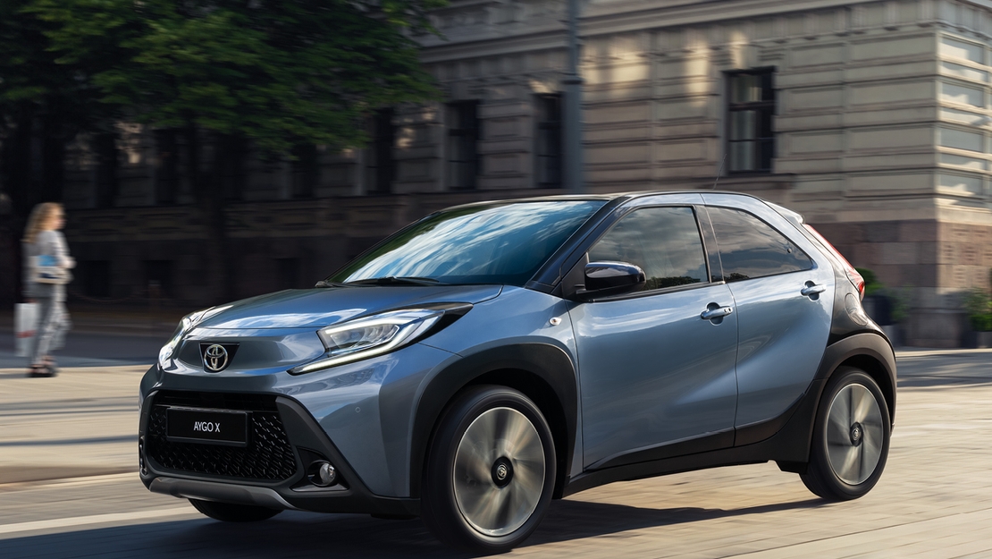 Toyota_AygoX_PFL_SL1_1280x1280