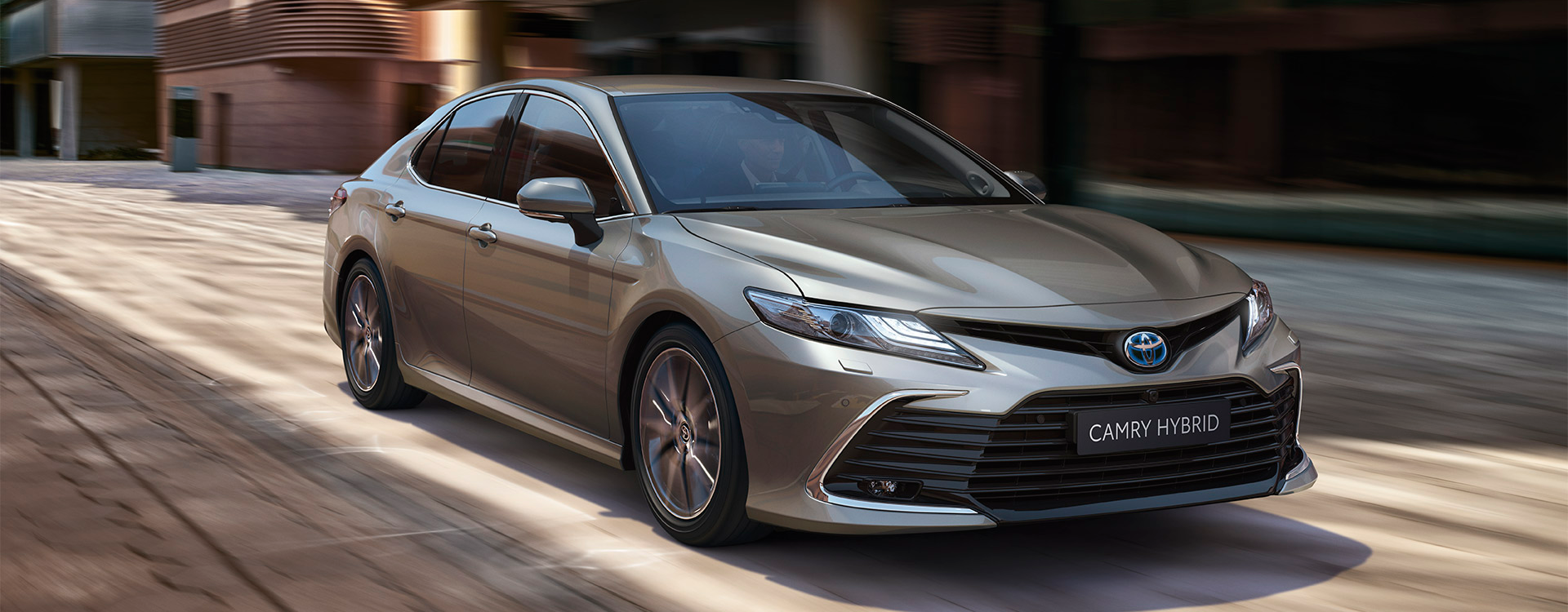 toyota-camry-2019-hero-lg_tcm-22-1592529.jpg